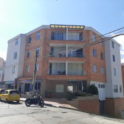 Aparta-Estudio en Condominio Altos del Fonce