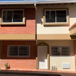 Casa en Conjunto Alta Gracia