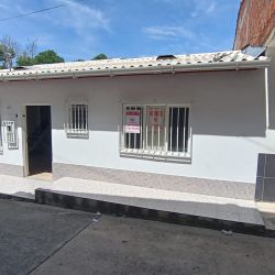 CASA EN EL BOSQUE