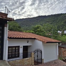 CASA EN PINCHOTE